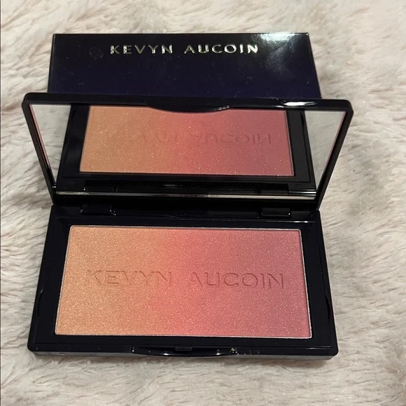 BNIB Kevyn Aucoin Neo-Blush in Rose Cliff - Picture 3 of 6